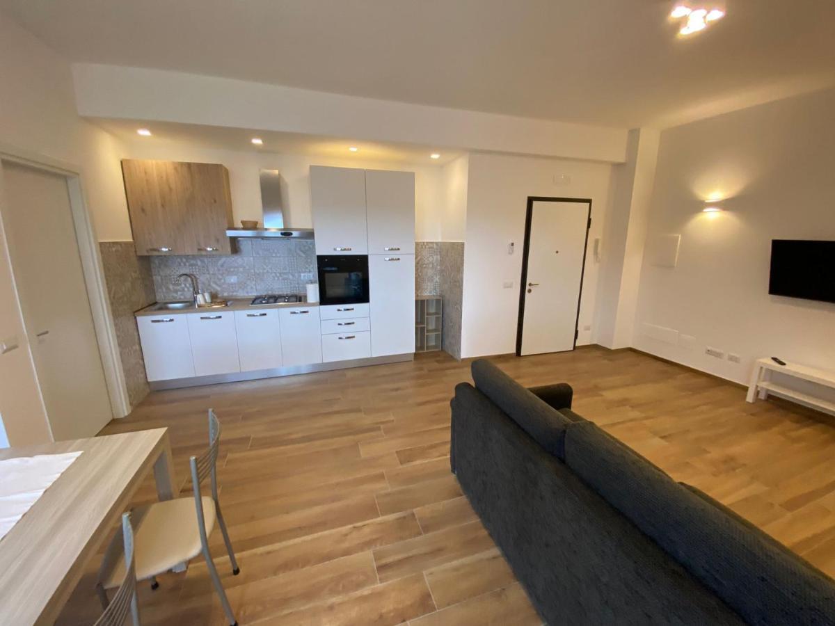 아칠리아 Viriamo House Roma 아파트 외부 사진