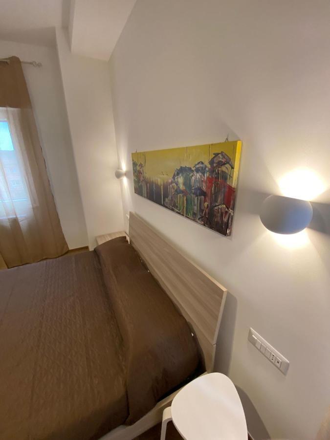 아칠리아 Viriamo House Roma 아파트 외부 사진
