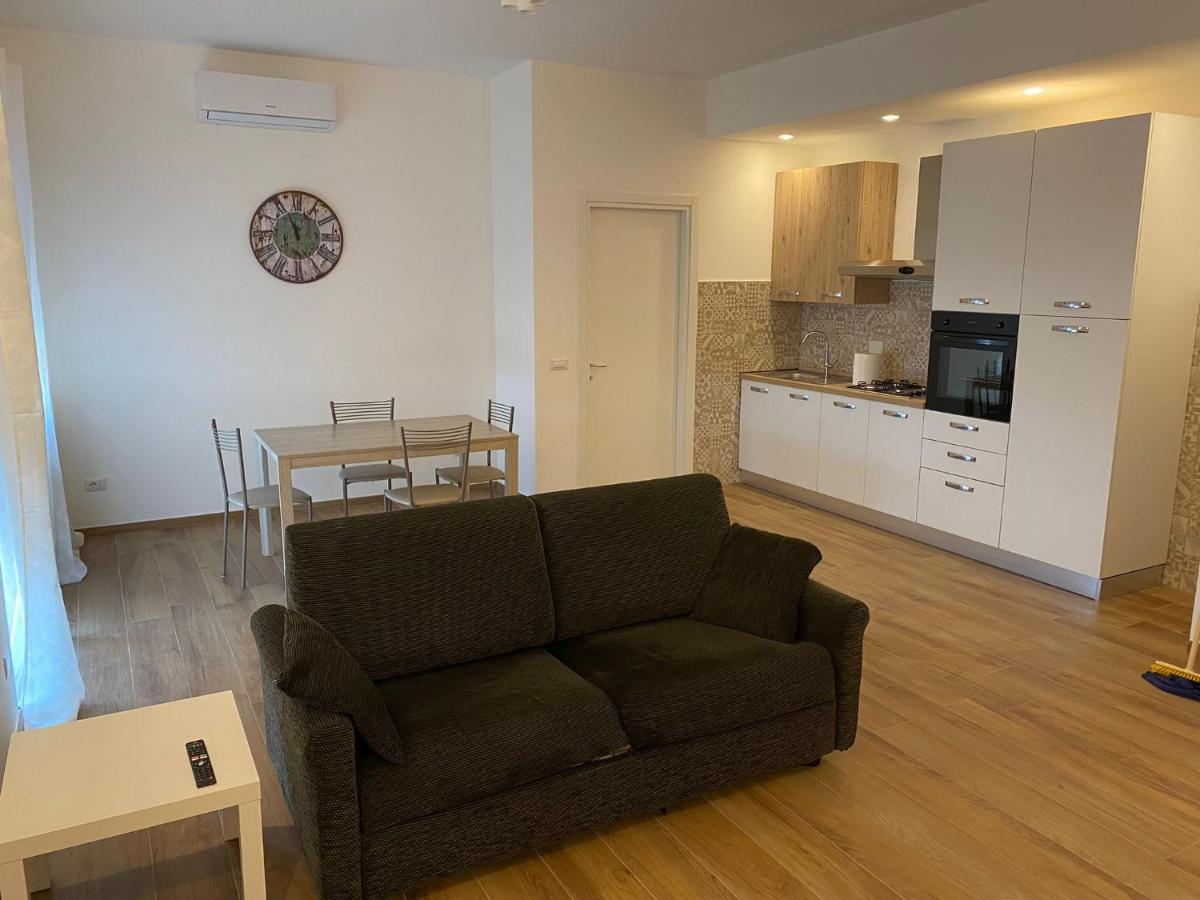 아칠리아 Viriamo House Roma 아파트 외부 사진