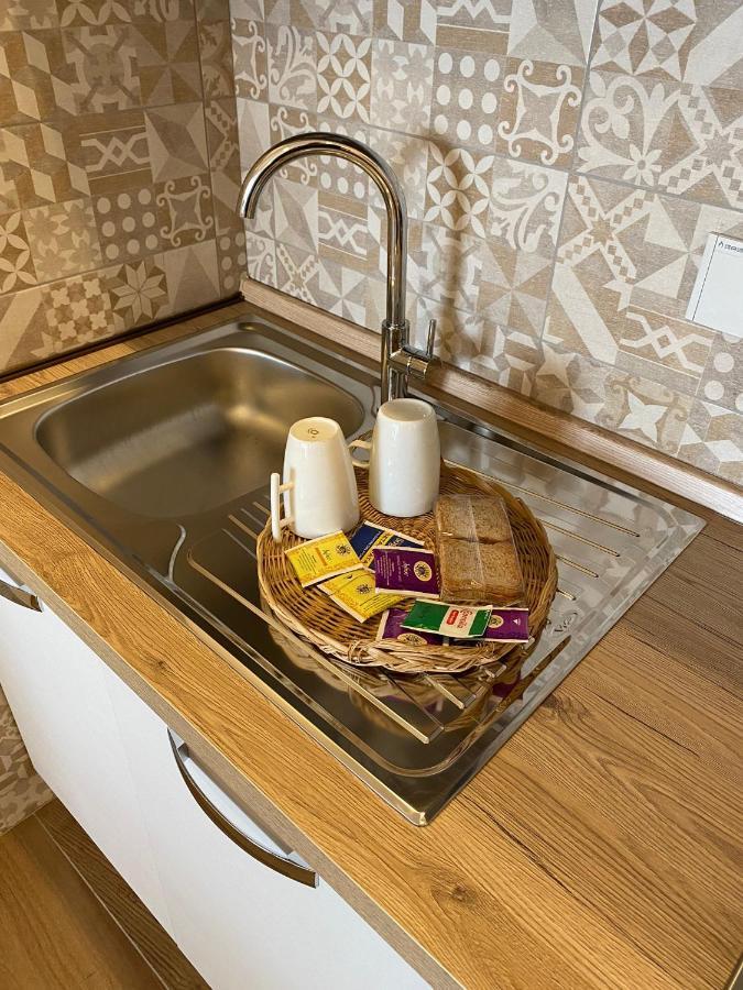 아칠리아 Viriamo House Roma 아파트 외부 사진