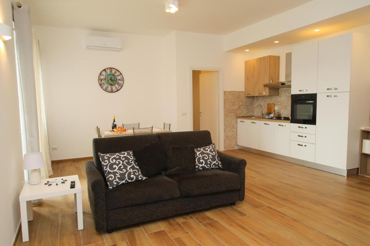 아칠리아 Viriamo House Roma 아파트 외부 사진