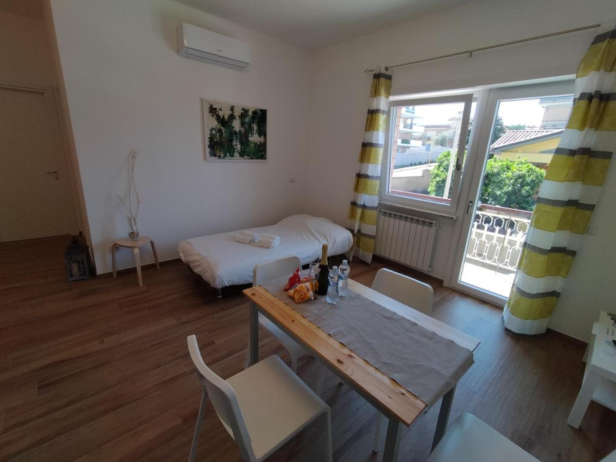 아칠리아 Viriamo House Roma 아파트 외부 사진