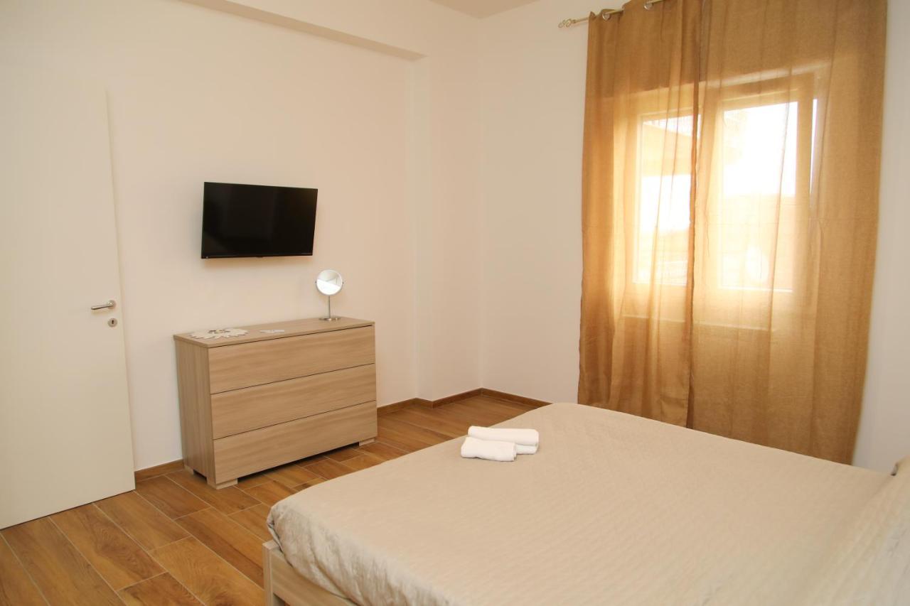 아칠리아 Viriamo House Roma 아파트 외부 사진