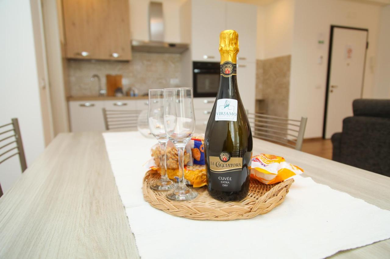 아칠리아 Viriamo House Roma 아파트 외부 사진