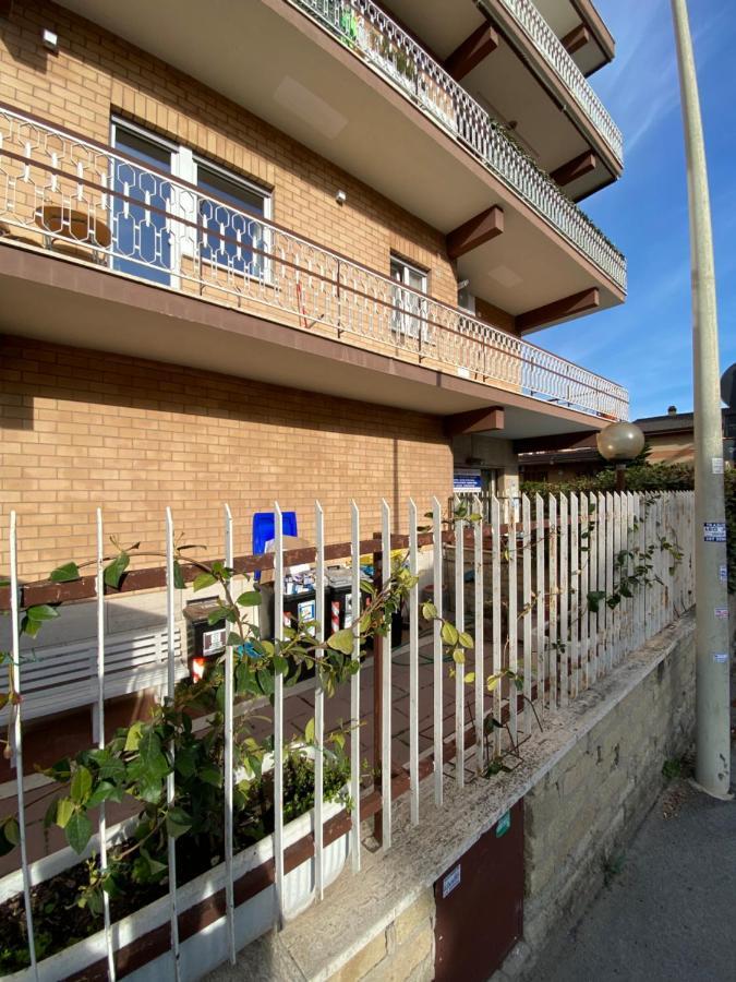 아칠리아 Viriamo House Roma 아파트 외부 사진