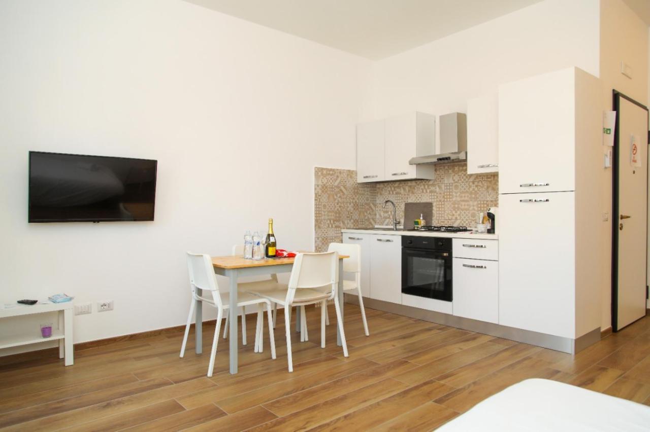 아칠리아 Viriamo House Roma 아파트 외부 사진